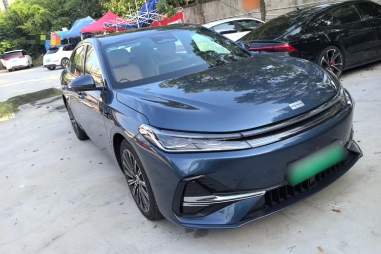 Used Geely Galaxy A7 2025 Model EM-i 150km Starship Edition Front Right 45 Deg