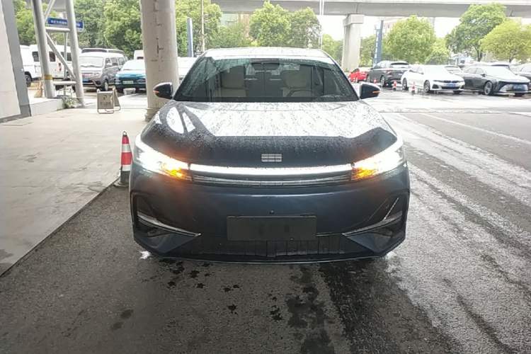 Used Geely Galaxy A7 2025 Model EM-i 150km Starship Edition Front