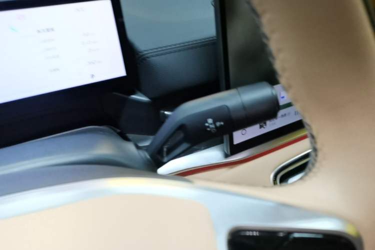 Used Geely Galaxy A7 2025 Model EM-i 150km Starship Edition Gear Lever