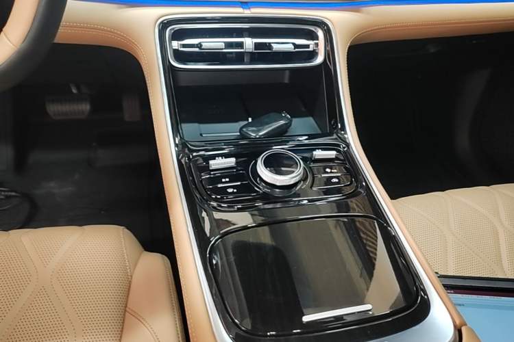 Used Geely Galaxy A7 2025 Model EM-i 150km Starship Edition Gear Lever
