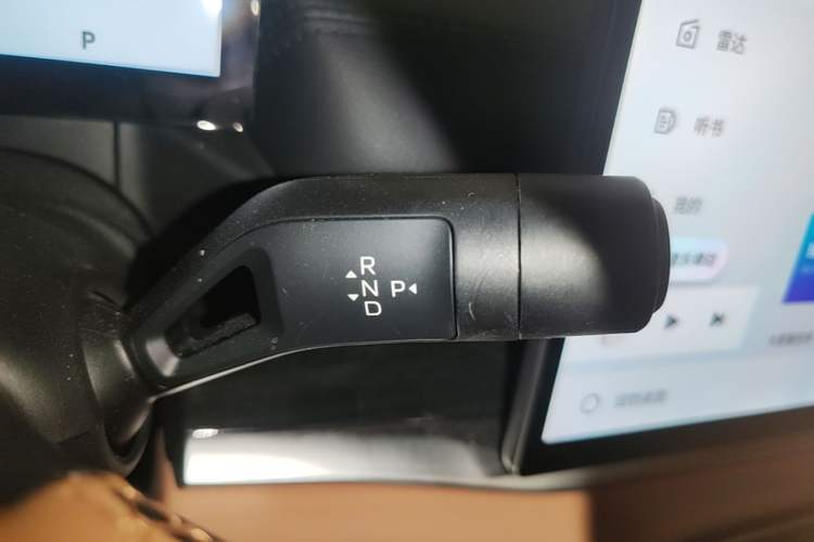 Used Geely Galaxy A7 2025 Model EM-i 150km Starship Edition Gear Lever
