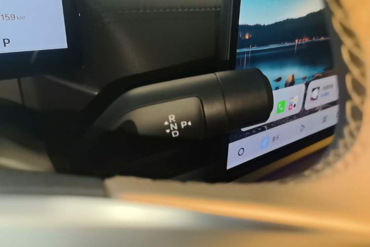 Used Geely Galaxy A7 2025 Model EM-i 150km Starship Edition Gear Lever
