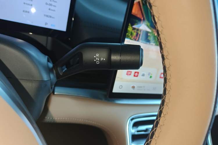 Used Geely Galaxy A7 2025 Model EM-i 150km Starship Edition Gear Lever