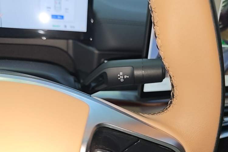 Used Geely Galaxy A7 2025 Model EM-i 150km Starship Edition Gear Lever
