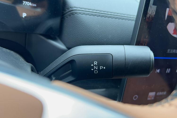 Used Geely Galaxy A7 2025 Model EM-i 150km Starship Edition Gear Lever