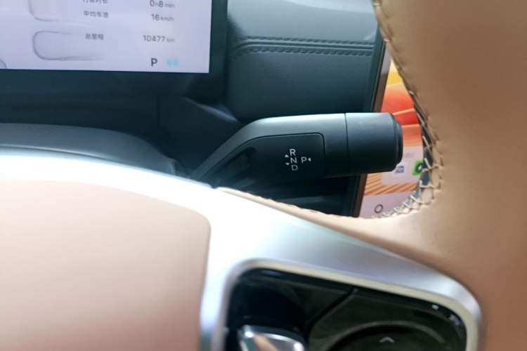 Used Geely Galaxy A7 2025 Model EM-i 150km Starship Edition Gear Lever