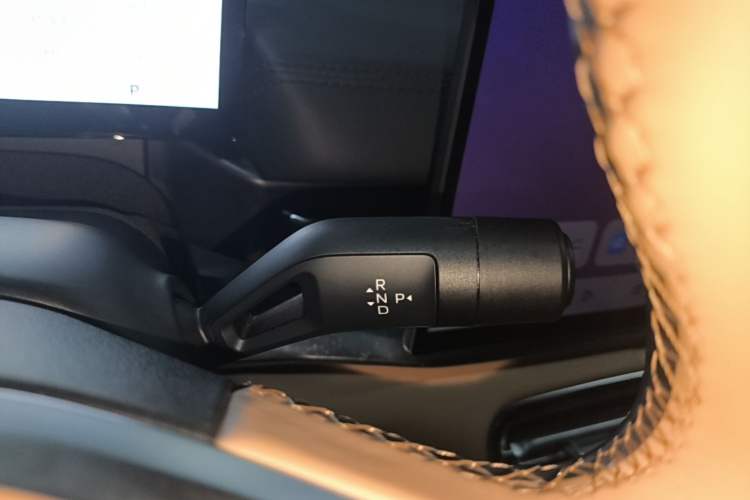 Used Geely Galaxy A7 2025 Model EM-i 150km Starship Edition Gear Lever