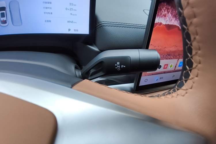 Used Geely Galaxy A7 2025 Model EM-i 150km Starship Edition Gear Lever