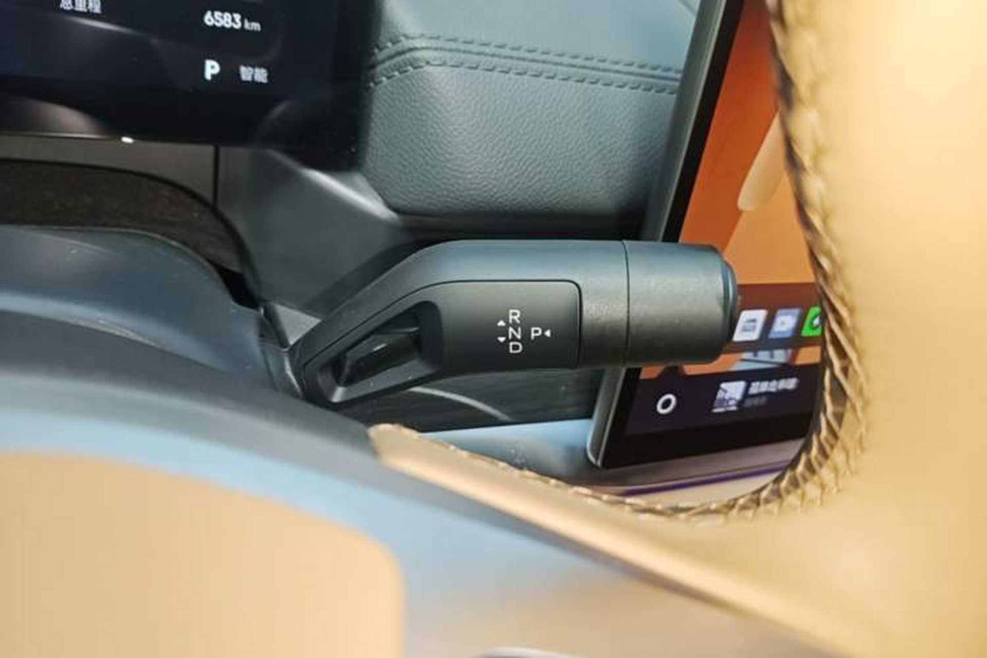 Used Geely Galaxy A7 2025 Model EM-i 150km Starship Edition Gear Lever