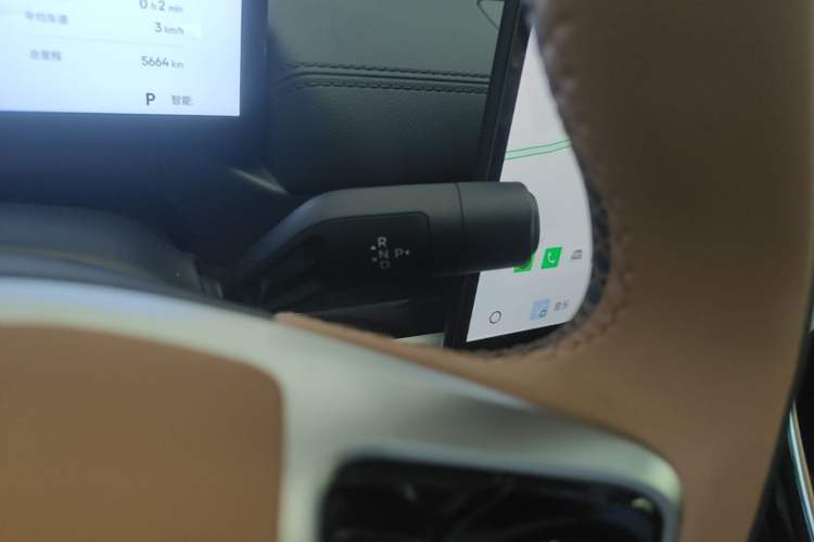 Used Geely Galaxy A7 2025 Model EM-i 150km Starship Edition Gear Lever