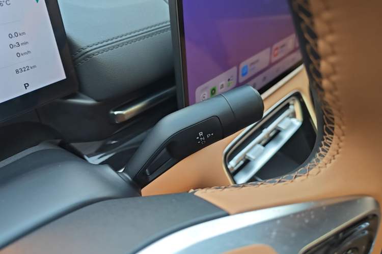 Used Geely Galaxy A7 2025 Model EM-i 150km Starship Edition Gear Lever