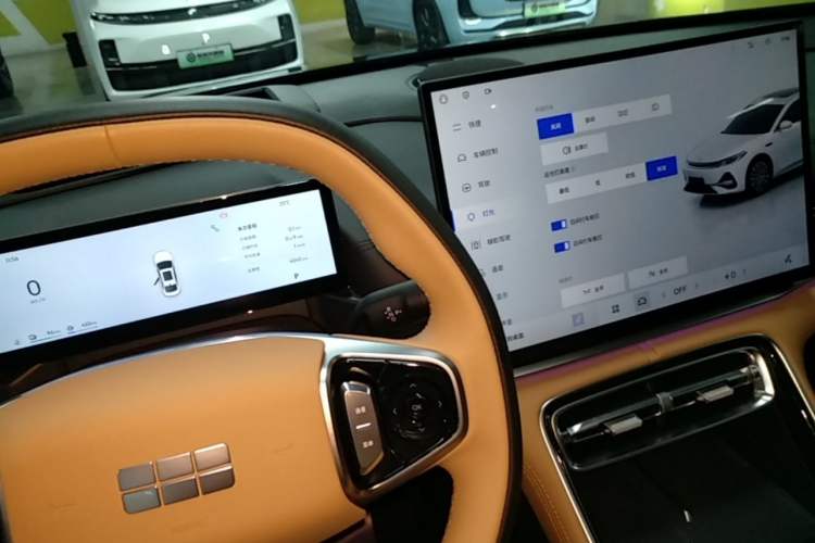 Used Geely Galaxy A7 2025 Model EM-i 150km Starship Edition Gear Lever
