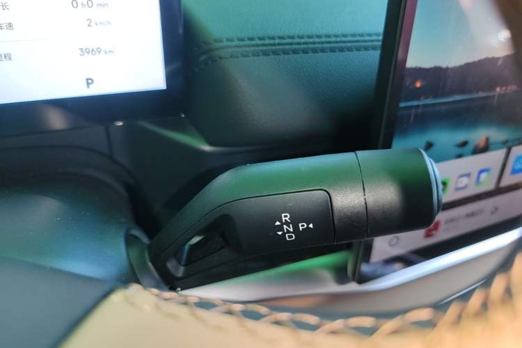 Used Geely Galaxy A7 2025 Model EM-i 150km Starship Edition Gear Lever