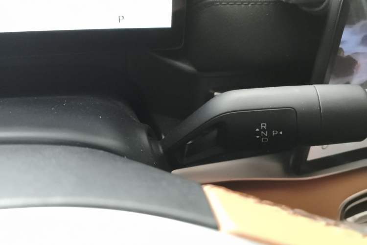 Used Geely Galaxy A7 2025 Model EM-i 150km Exploration+ Edition Gear Lever