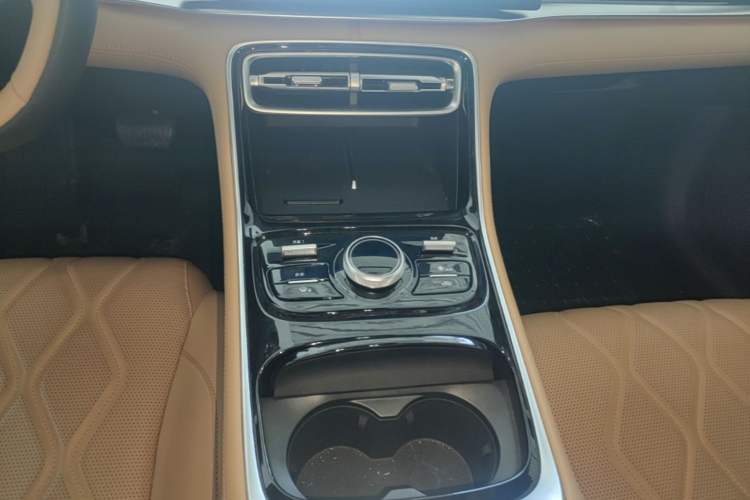 Used Geely Galaxy A7 2025 Model EM-i 150km Starship Edition Gear Lever