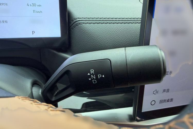 Used Geely Galaxy A7 2025 Model EM-i 150km Starship Edition Gear Lever