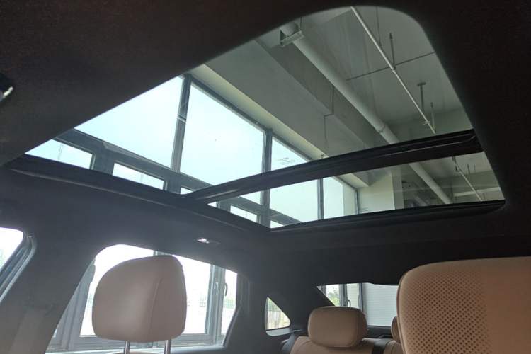 Used Geely Galaxy A7 2025 Model EM-i 150km Starship Edition Headliner