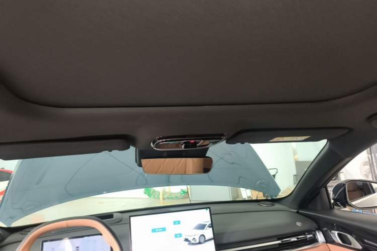 Used Geely Galaxy A7 2025 Model EM-i 150km Starship Edition Headliner