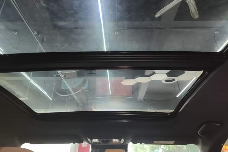 Used Geely Galaxy A7 2025 Model EM-i 150km Starship Edition Headliner