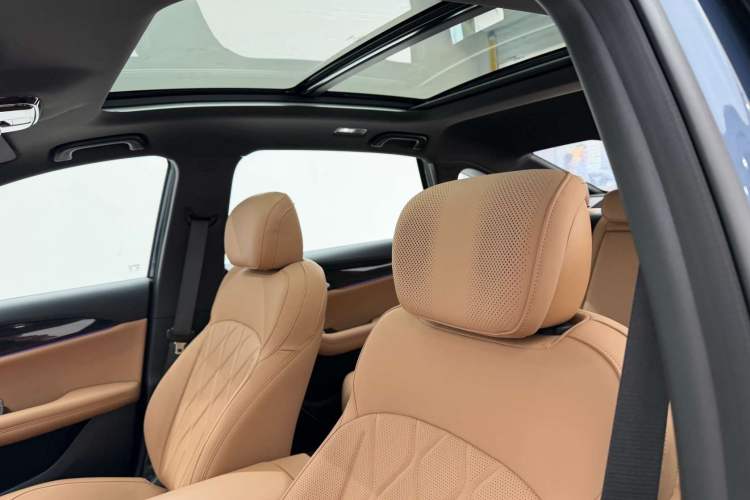 Used Geely Galaxy A7 2025 Model EM-i 150km Starship Edition Headliner