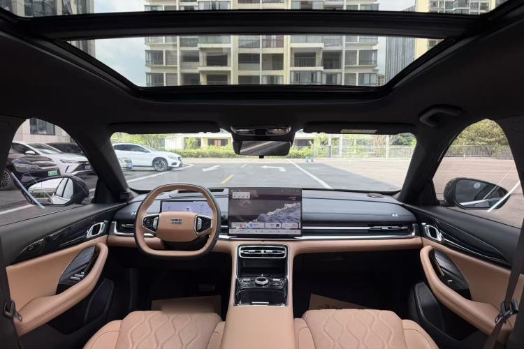 Used Geely Galaxy A7 2025 Model EM-i 150km Starship Edition Interior 1