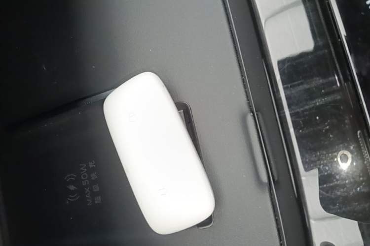 Used Geely Galaxy A7 2025 Model EM-i 150km Starship Edition Interior 1
