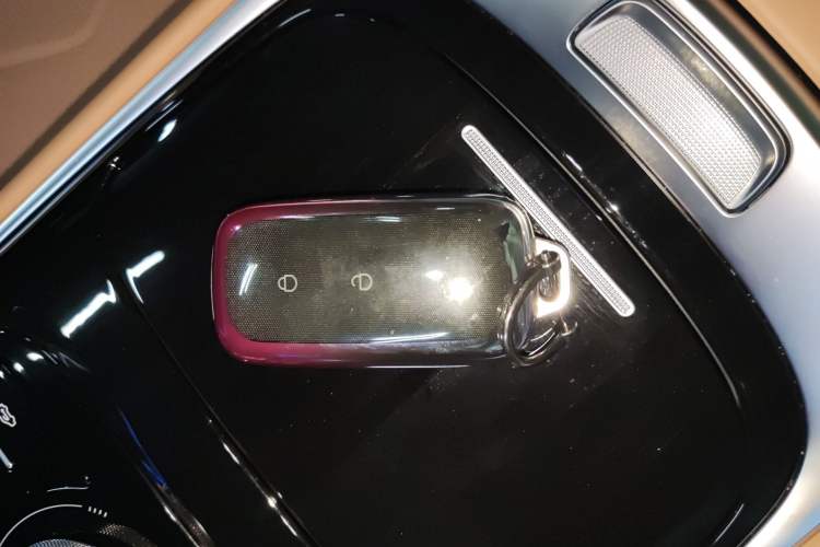Used Geely Galaxy A7 2025 Model EM-i 150km Starship Edition Interior 1