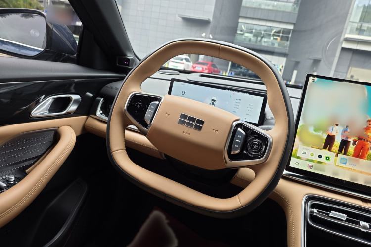 Used Geely Galaxy A7 2025 Model EM-i 150km Starship Edition Interior 10