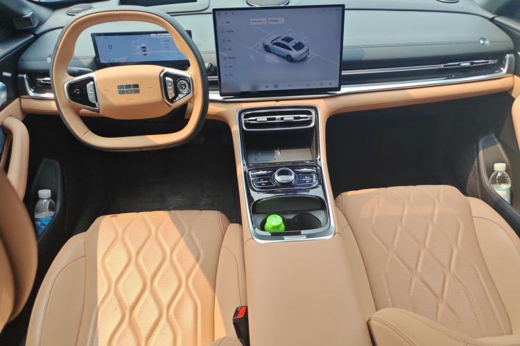 Used Geely Galaxy A7 2025 Model EM-i 150km Starship Edition Interior 2