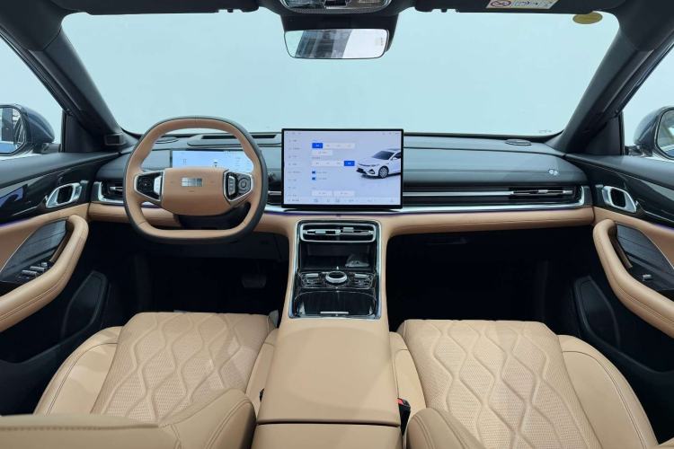 Used Geely Galaxy A7 2025 Model EM-i 150km Starship Edition Interior 2