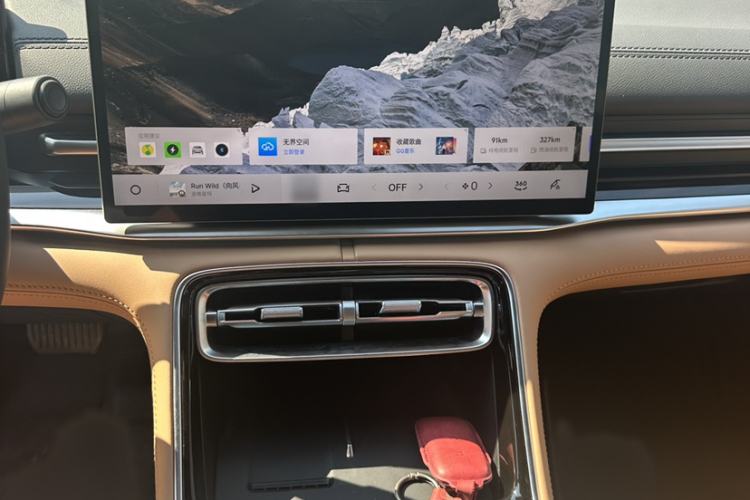 Used Geely Galaxy A7 2025 Model EM-i 150km Starship Edition Interior 3