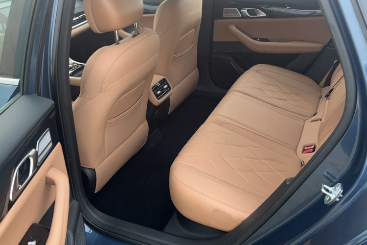 Used Geely Galaxy A7 2025 Model EM-i 150km Starship Edition Interior 3