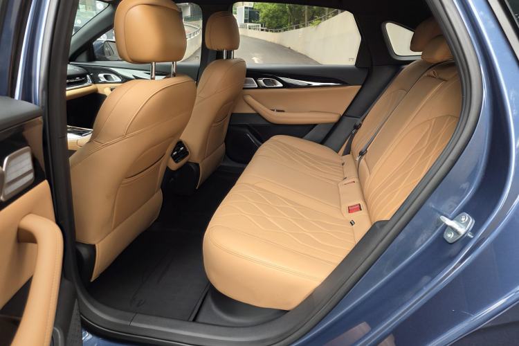 Used Geely Galaxy A7 2025 Model EM-i 150km Starship Edition Interior 3