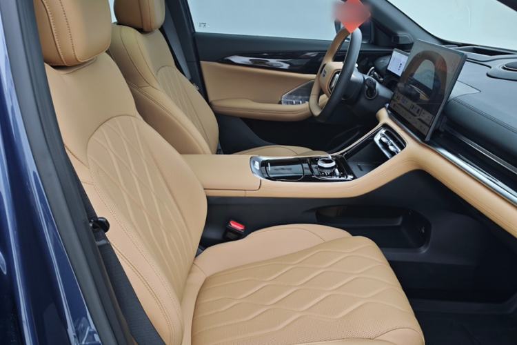 Used Geely Galaxy A7 2025 Model EM-i 150km Starship Edition Interior 3