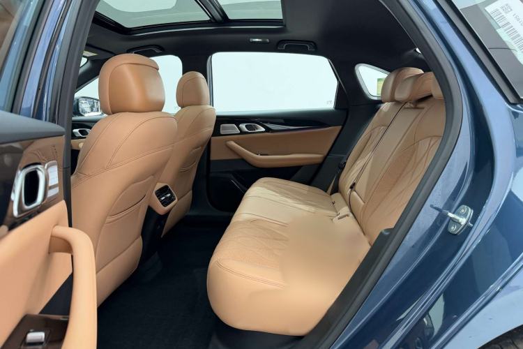 Used Geely Galaxy A7 2025 Model EM-i 150km Starship Edition Interior 3
