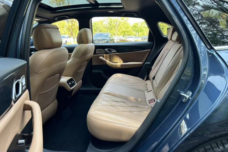Used Geely Galaxy A7 2025 Model EM-i 150km Starship Edition Interior 4
