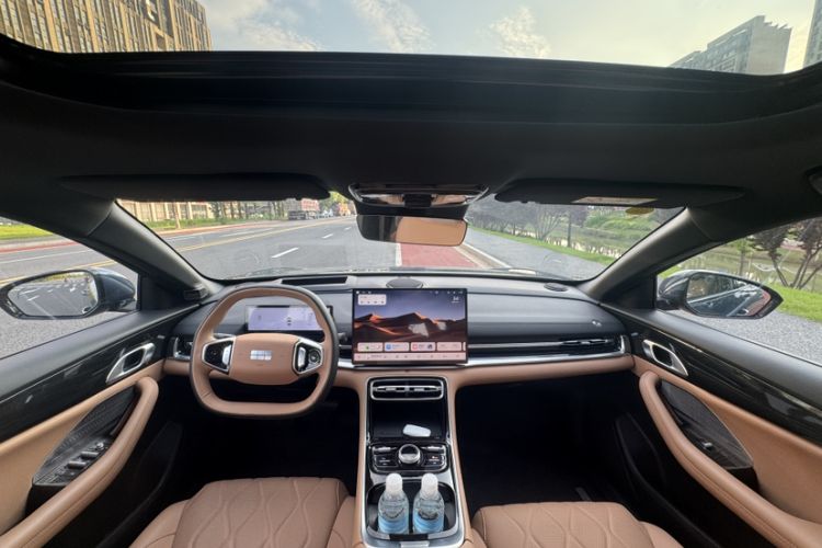 Used Geely Galaxy A7 2025 Model EM-i 150km Starship Edition Interior 4