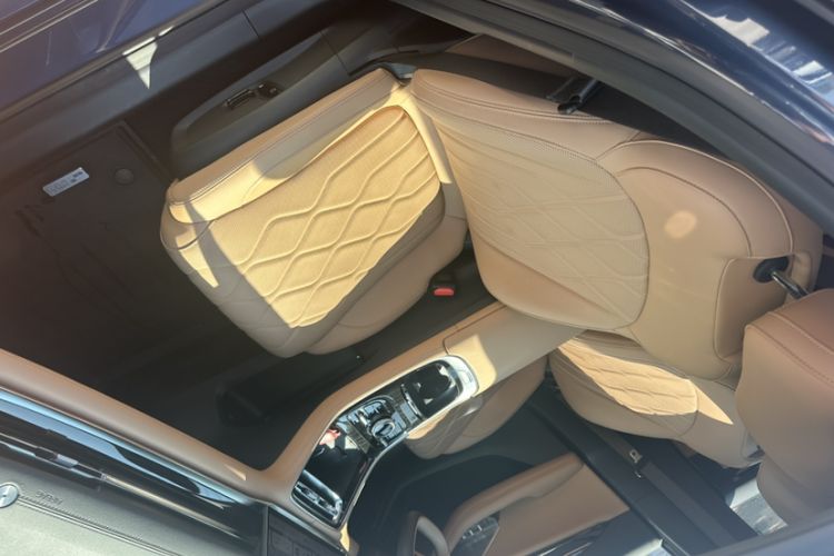 Used Geely Galaxy A7 2025 Model EM-i 150km Starship Edition Interior 5