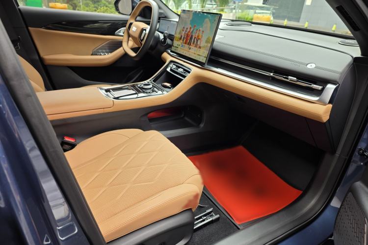 Used Geely Galaxy A7 2025 Model EM-i 150km Starship Edition Interior 5