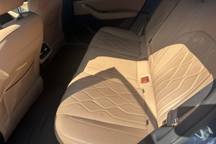 Used Geely Galaxy A7 2025 Model EM-i 150km Starship Edition Interior 6