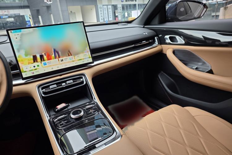 Used Geely Galaxy A7 2025 Model EM-i 150km Starship Edition Interior 8
