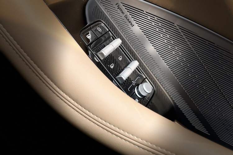 Used Geely Galaxy A7 2025 Model EM-i 150km Starship Edition Interior 9