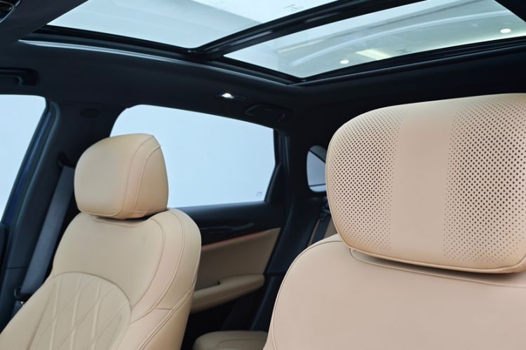 Used Geely Galaxy A7 2025 Model EM-i 150km Starship Edition Interior 9