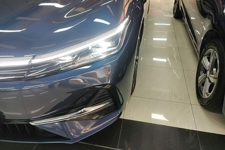 Used Geely Galaxy A7 2025 Model EM-i 150km Starship Edition Left Front Headlight
