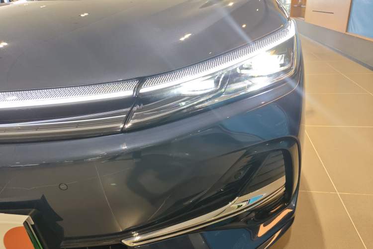 Used Geely Galaxy A7 2025 Model EM-i 150km Starship Edition Left Front Headlight
