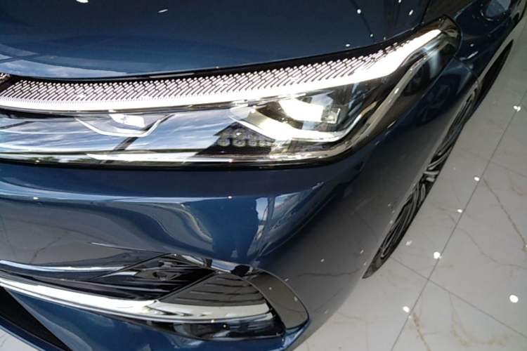 Used Geely Galaxy A7 2025 Model EM-i 150km Starship Edition Left Front Headlight