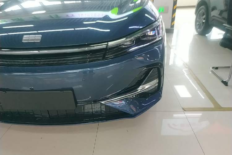 Used Geely Galaxy A7 2025 Model EM-i 150km Long-Distance Edition Left Front Headlight