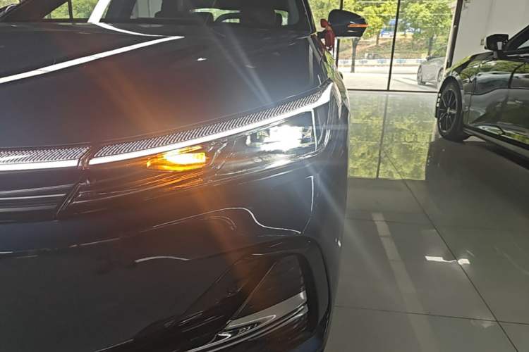 Used Geely Galaxy A7 2025 Model EM-i 150km Starship Edition Left Front Headlight