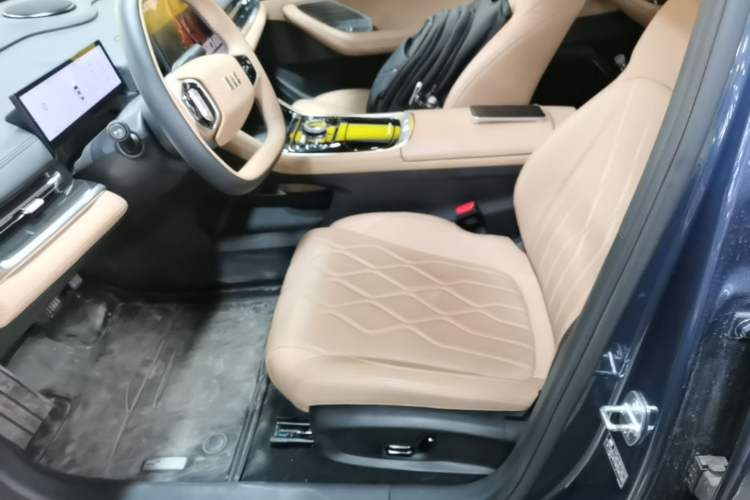 Used Geely Galaxy A7 2025 Model EM-i 150km Starship Edition Left Front Seat