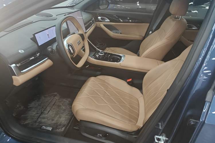 Used Geely Galaxy A7 2025 Model EM-i 150km Starship Edition Left Front Seat